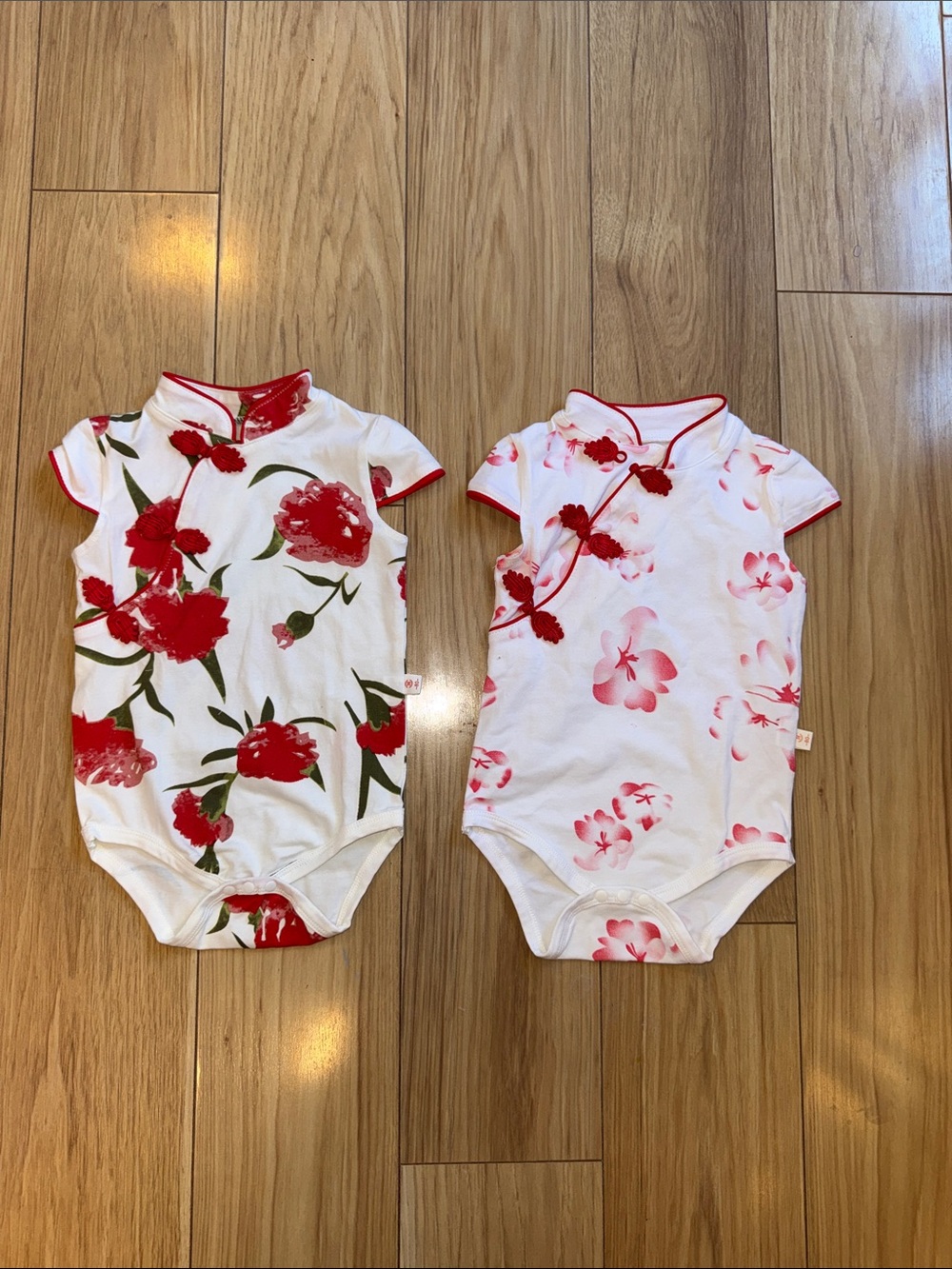NWOT Baby White & Red Floral Asian One-Piece Bodysuit